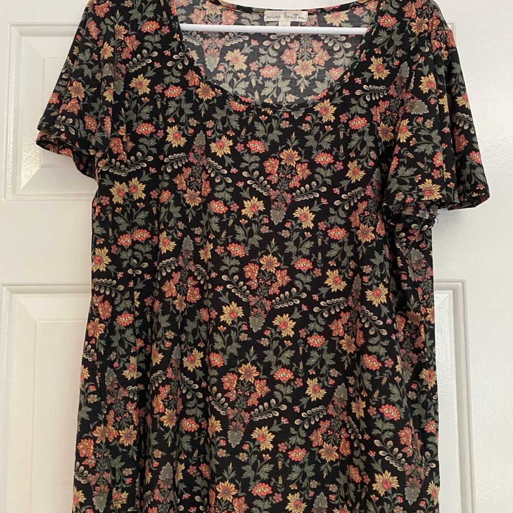 Lovely soft flowy top